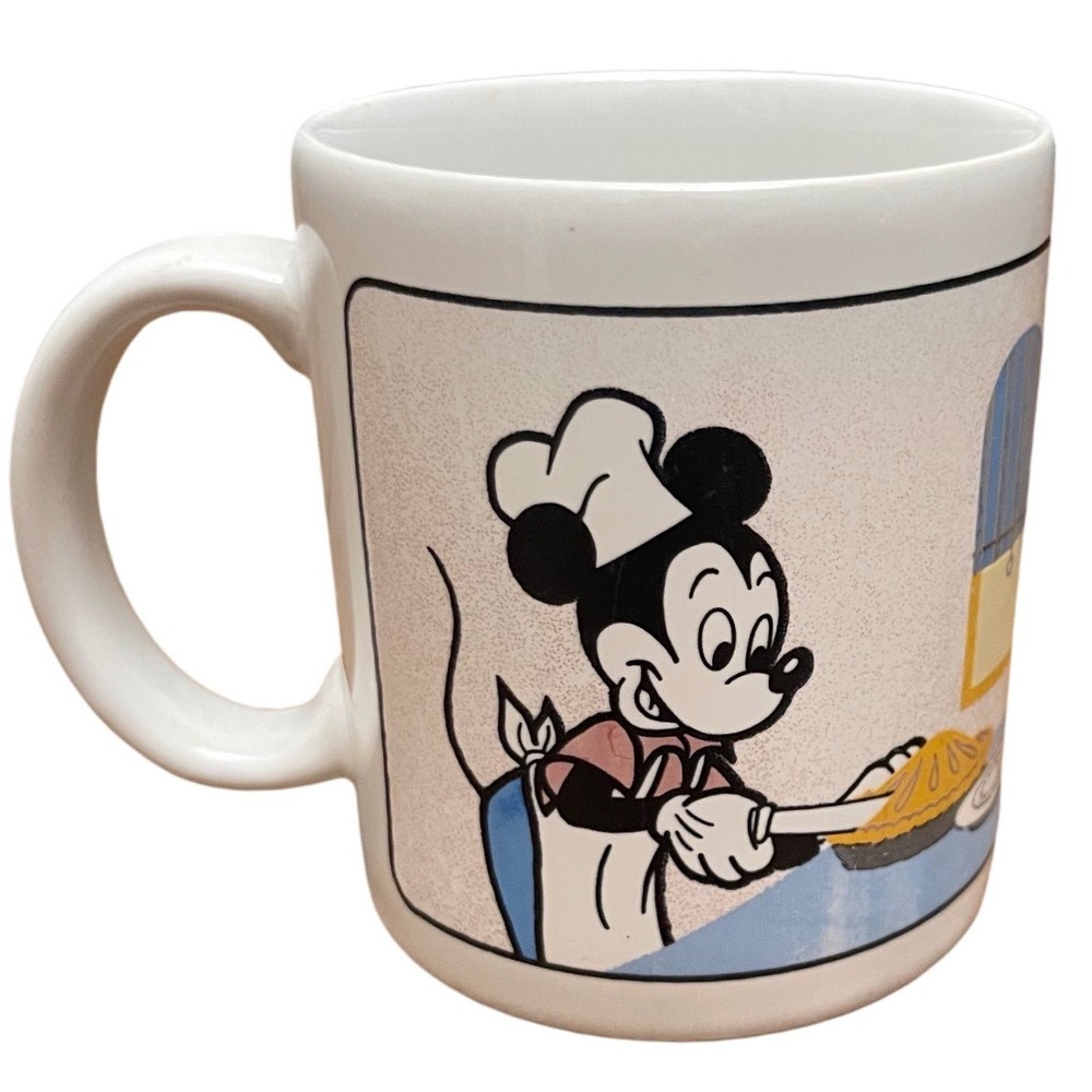 90s Vintage Disney Chef Mickey Mouse Minnie‎ Mouse Baking Pie Coffee Mug Cup
